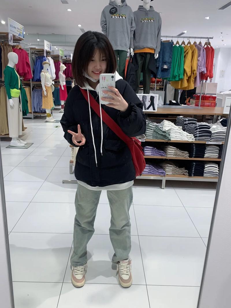 瘦手臂肩膀秘籍大揭秘 2025年手臂与肩膀塑形指南 瘦手臂肩膀秘籍大揭秘 2025年手臂与肩膀塑形指南