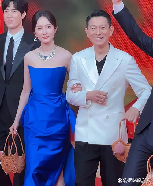 天山天池一日游 天山天池一日游