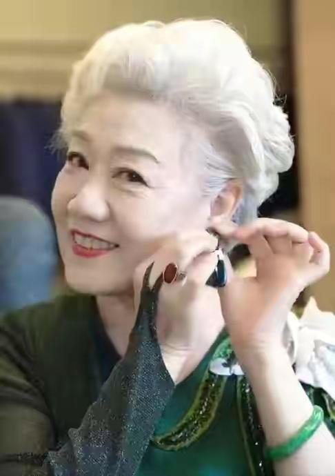 ����������ʳ�˶�˯���İ�ͼƬ ����������ʳ